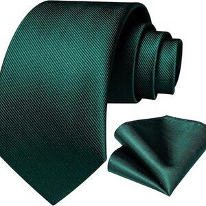Elegant Green Tie and Pocket Square Set